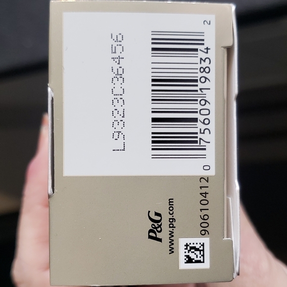 Olay Pressed Serum Stick - Cooling - B3 + Cactus Water - Picture 7 of 8